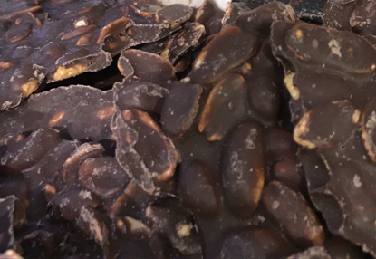 תמונה של שוקולד מריר בוטנים - 100 גרם